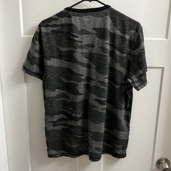Camo 3 button T shirt Black / Gray - Picture 2 of 4